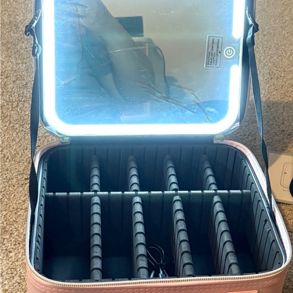 Pink Travel/Storage cosmetic case - Picture 4 of 7